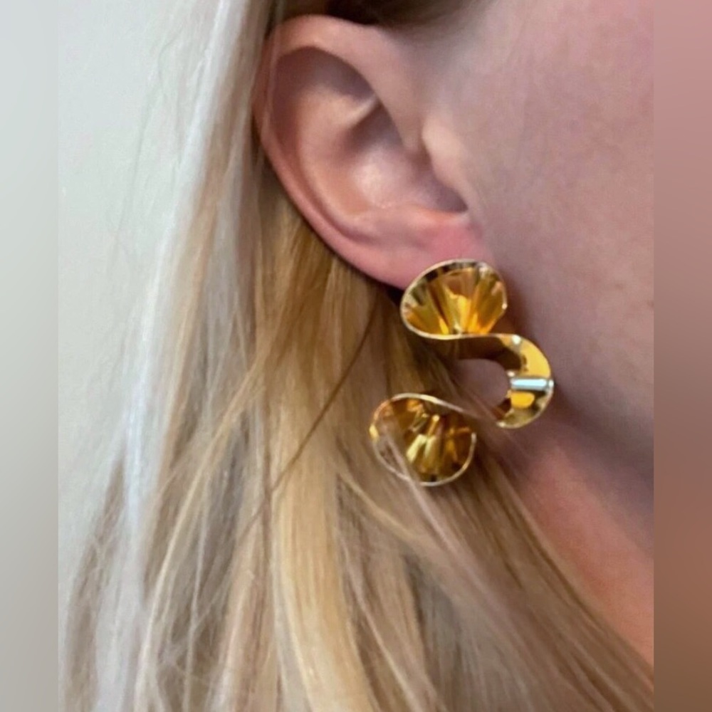 New Revolve Joppie Golden Statement Earrings - Picture 3 of 15